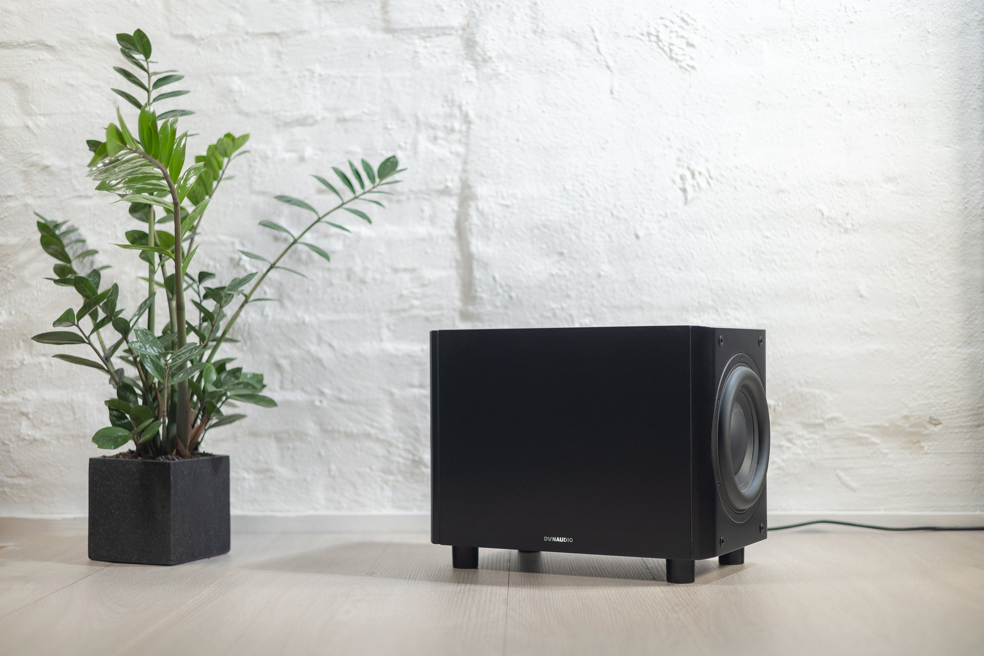 Dynaudio_Sub6_Black_01