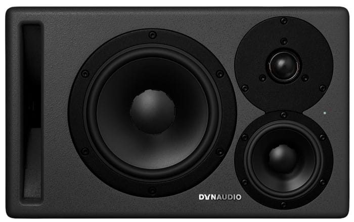 dynaudio-core-47-front-horizontal-right (1)