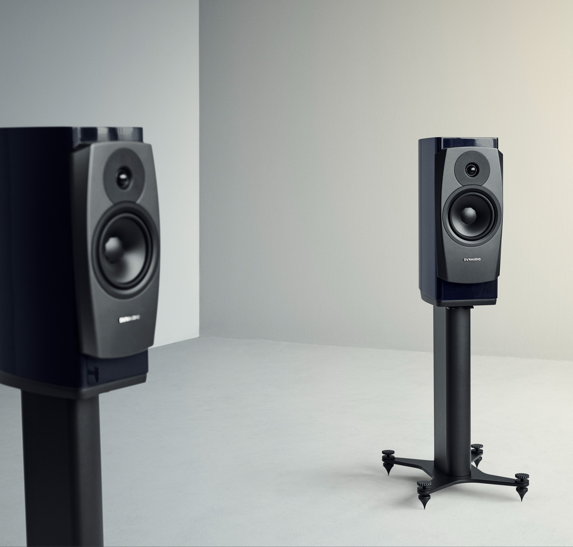 Dynaudio Confidence 20 - Midnight High Gloss 01-1-1