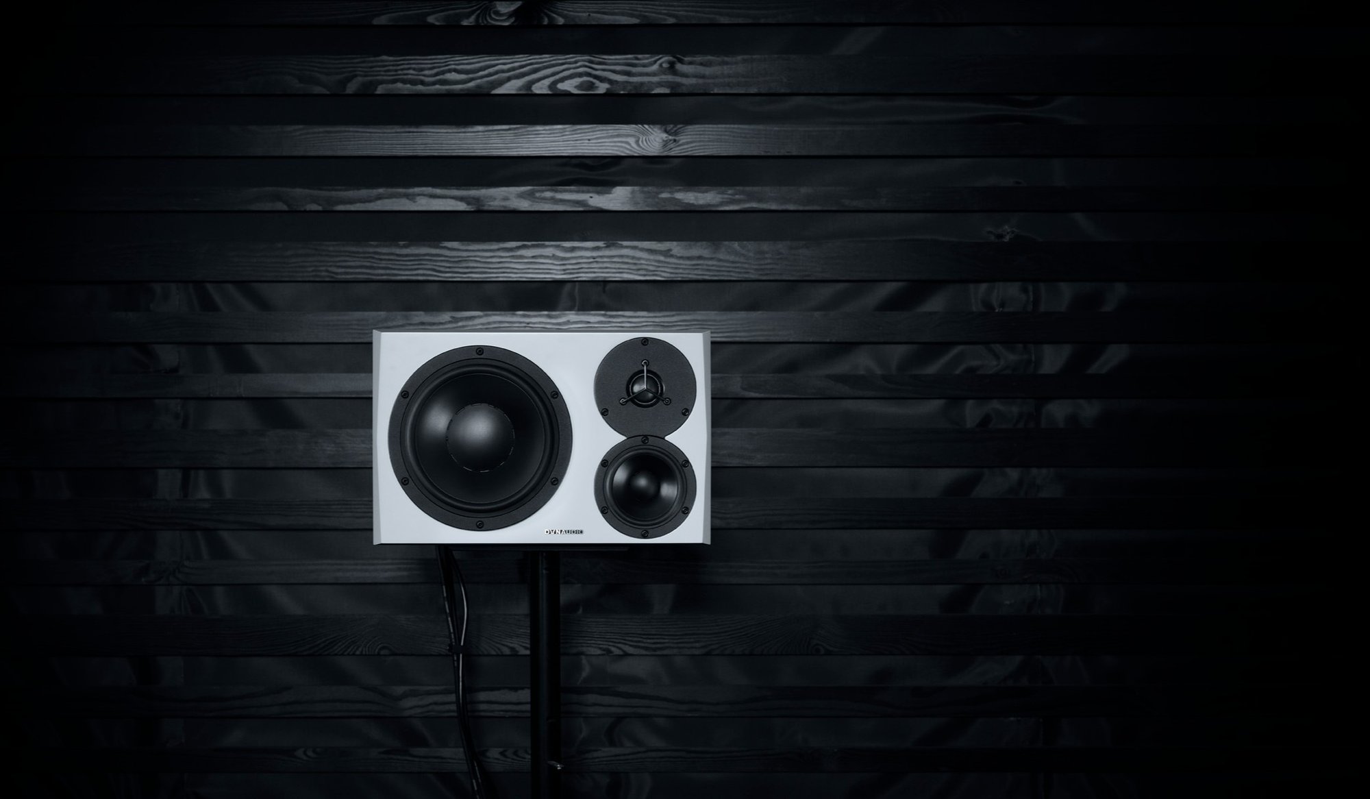 Dynaudio LYD 48 - White - 03-1 Dynaudio LYD 48 - White - 03-1